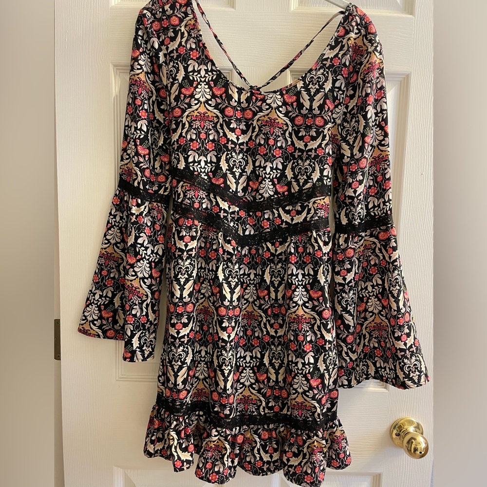 Band of Gypsies Black Floral Boho Bell Sleeve Dress size S